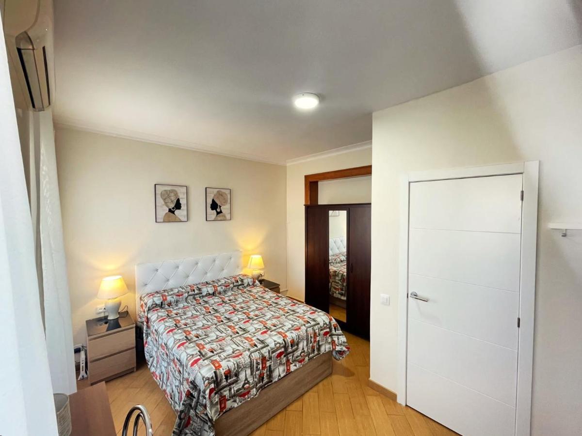 Rooms Nueva Valencia Barcelona Exterior photo