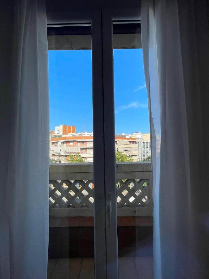Rooms Nueva Valencia Barcelona Exterior photo