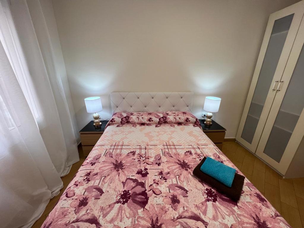 Rooms Nueva Valencia Barcelona Exterior photo