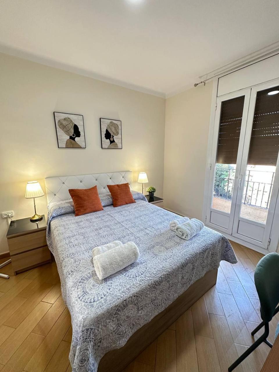Rooms Nueva Valencia Barcelona Exterior photo