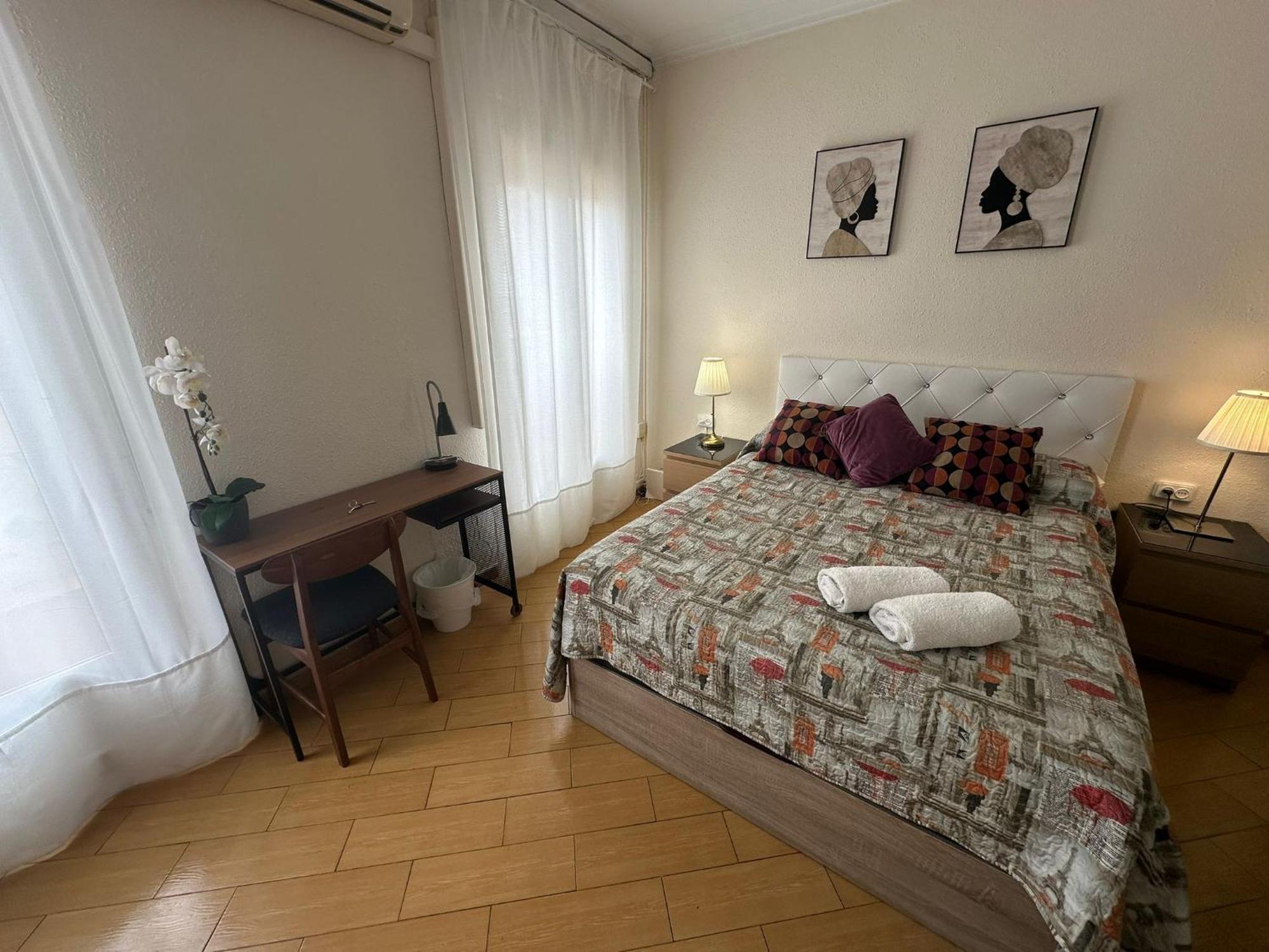 Rooms Nueva Valencia Barcelona Exterior photo
