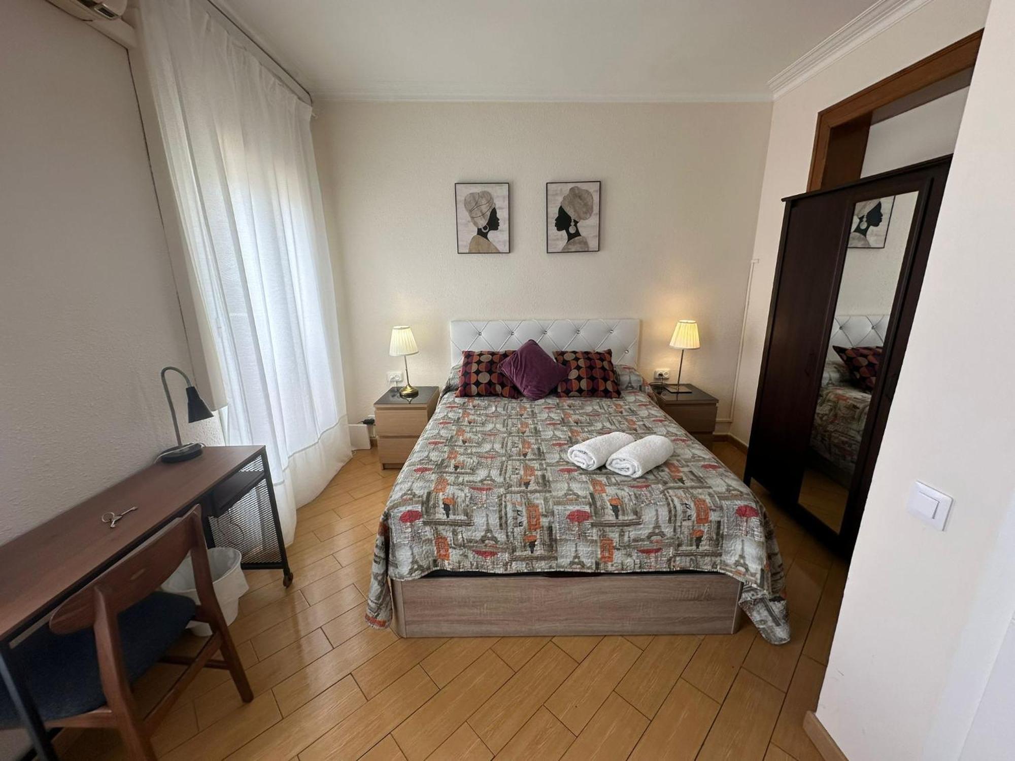 Rooms Nueva Valencia Barcelona Exterior photo