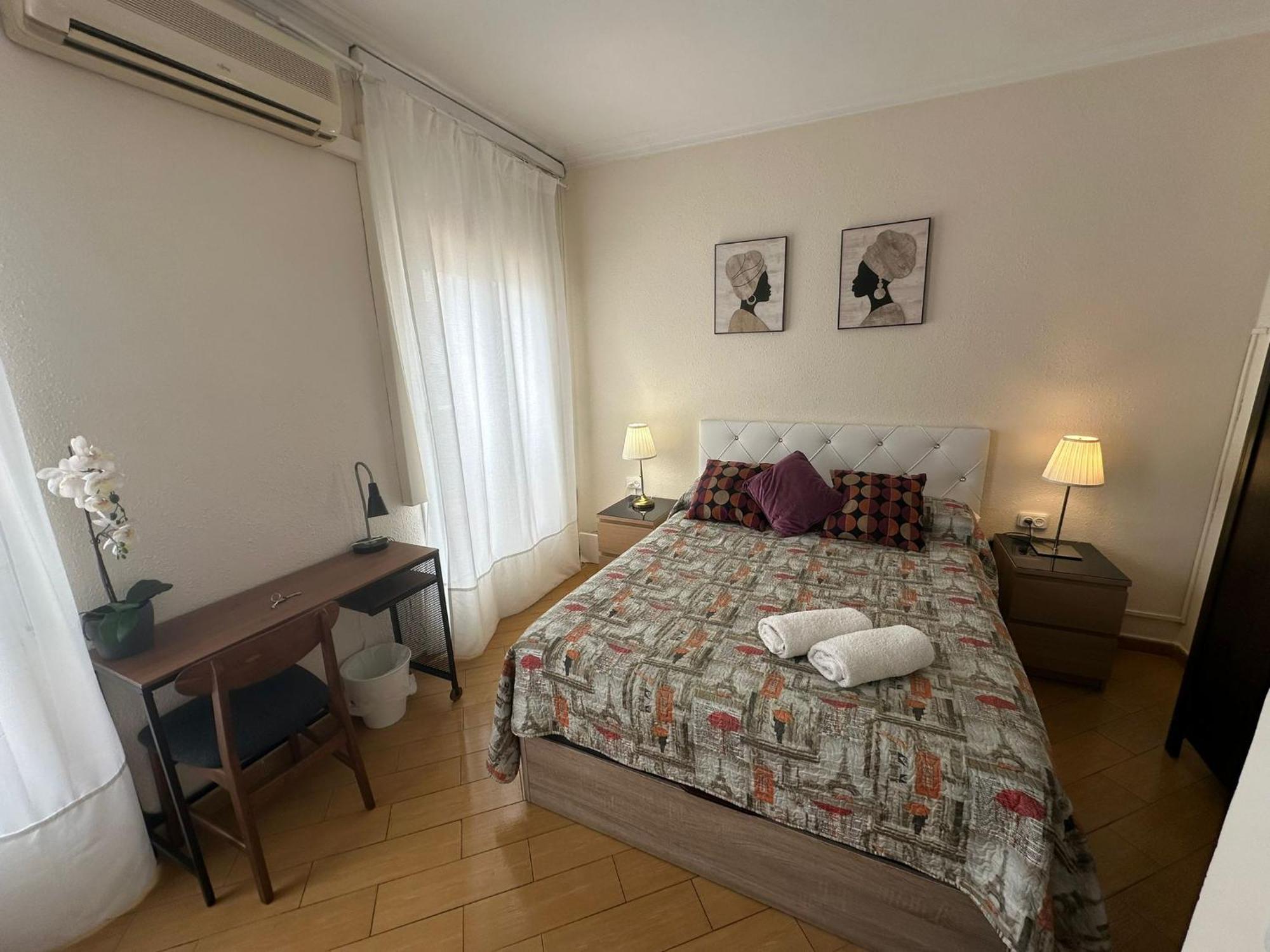 Rooms Nueva Valencia Barcelona Exterior photo