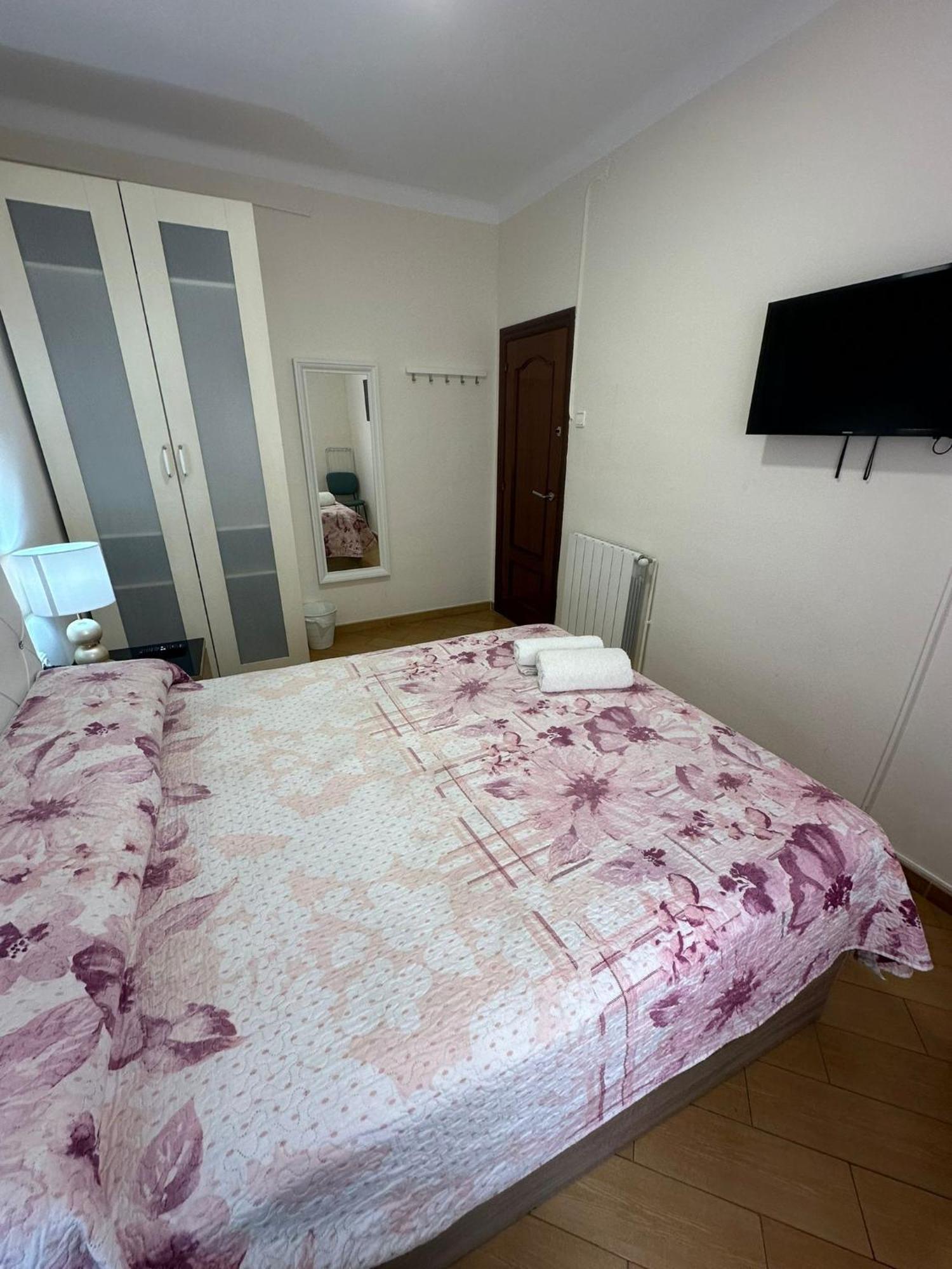 Rooms Nueva Valencia Barcelona Exterior photo